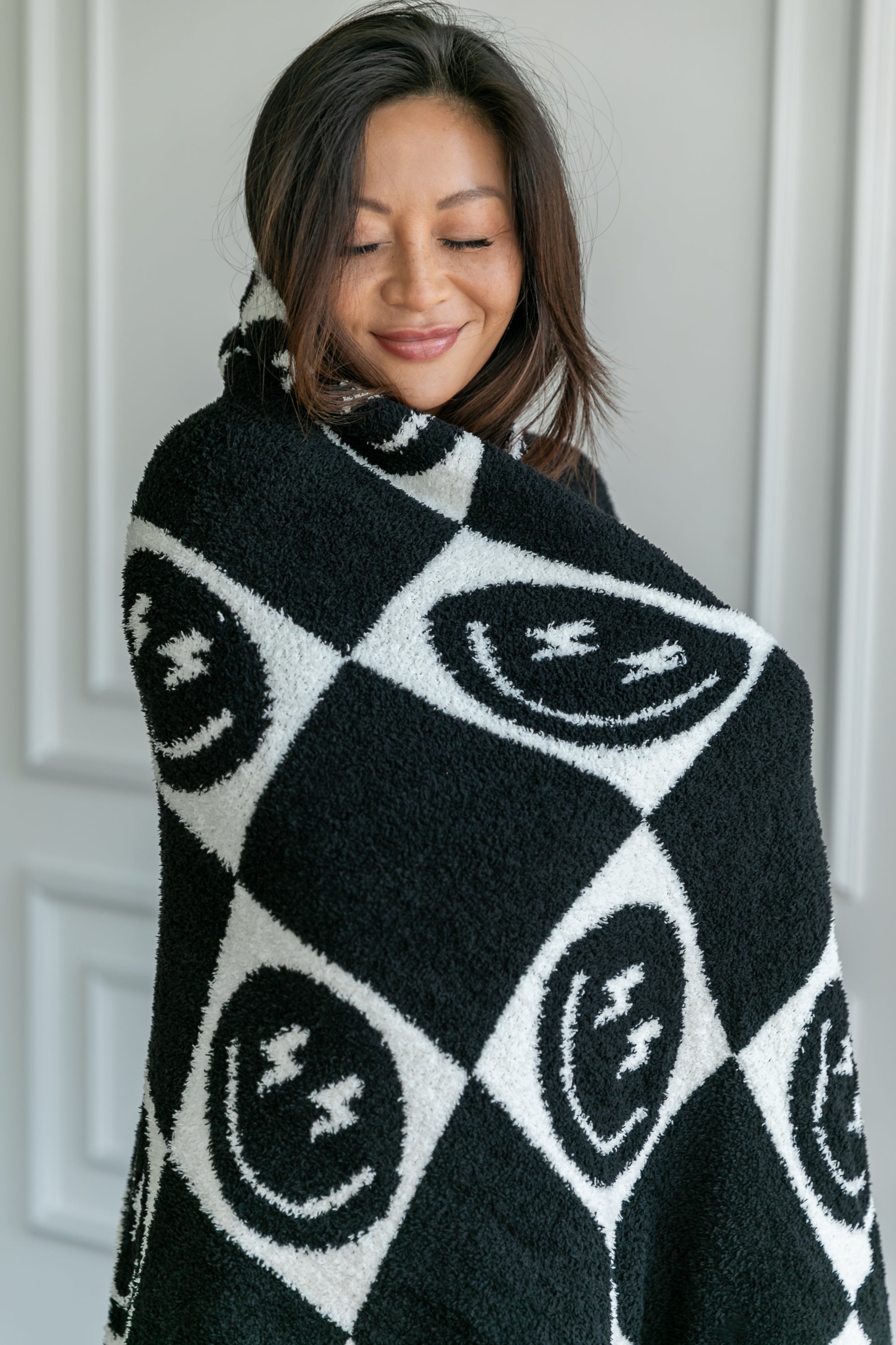 Black Bolt Smile Blanket